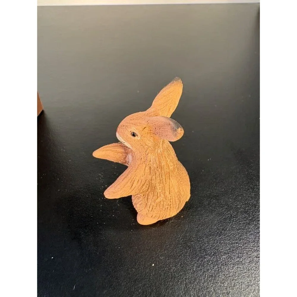 Mata Ortiz Miniature Rabbit Pottery Debi Bugarini Fire and Ice with Card Box